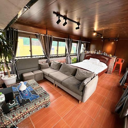 Ubuntu Homestay & Tours Ханой Экстерьер фото