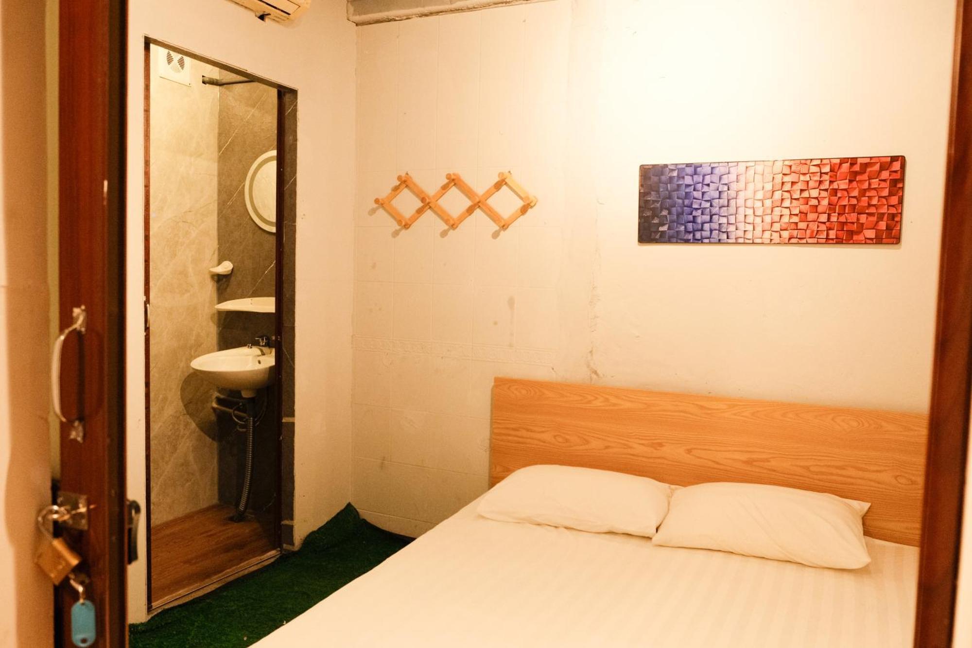 Ubuntu Homestay & Tours Ханой Экстерьер фото
