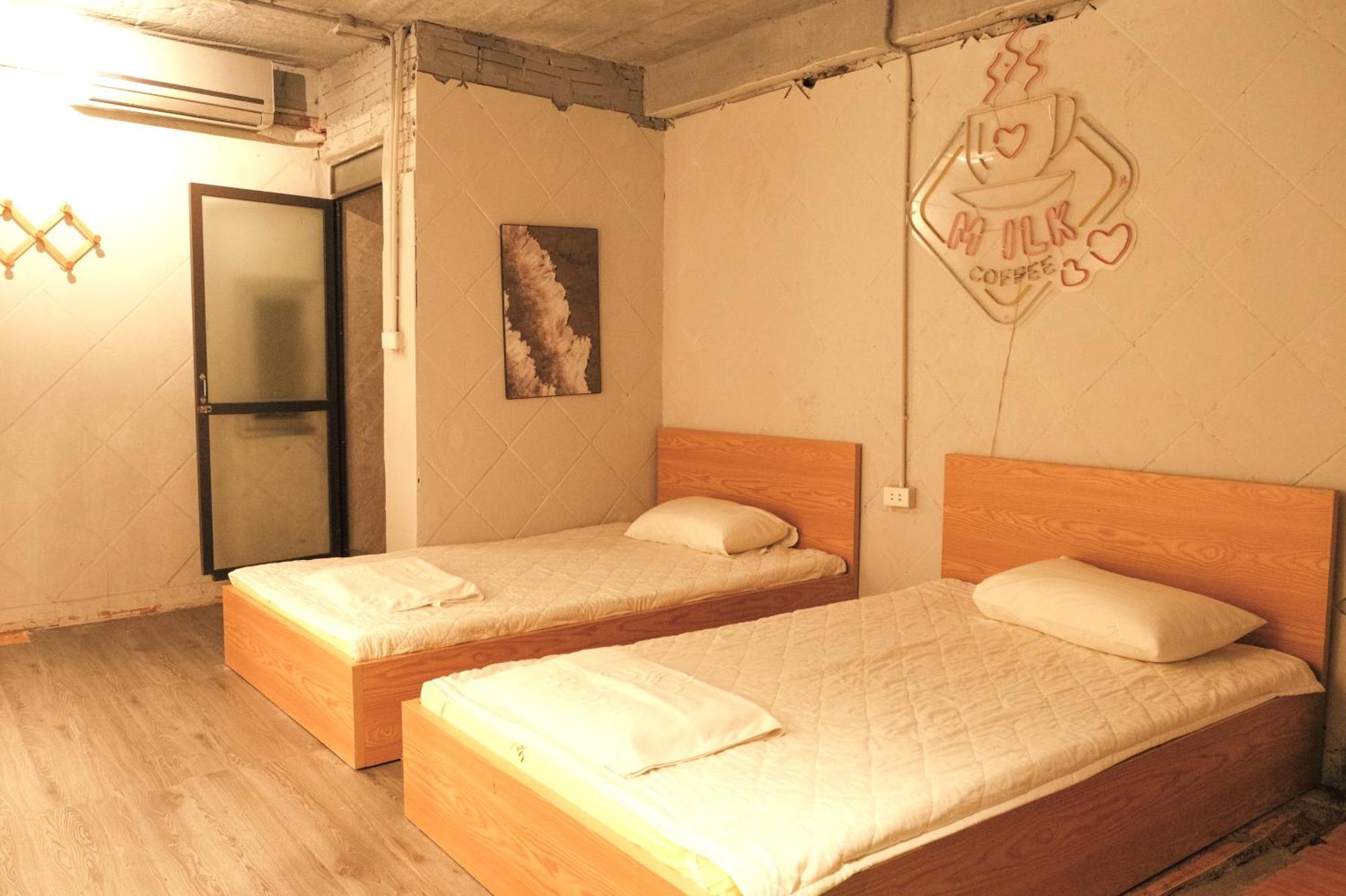 Ubuntu Homestay & Tours Ханой Экстерьер фото
